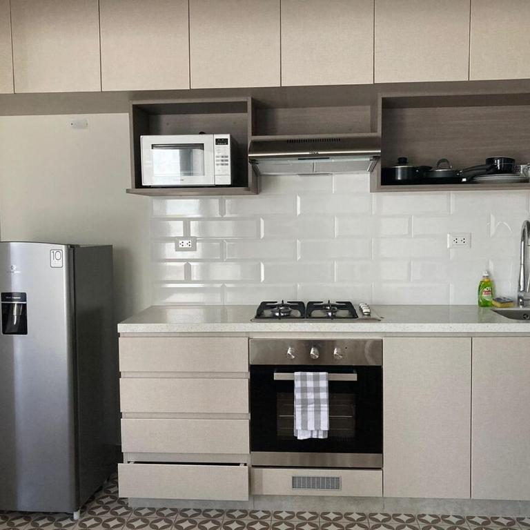 iStay Santuario Linsidro Cerca Hospitales Gym - Two-Bedroom Apartment - 1