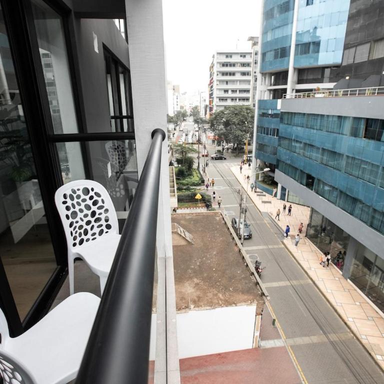 Mezanine Deluxe Miraflores - Two-Bedroom Apartment - 13