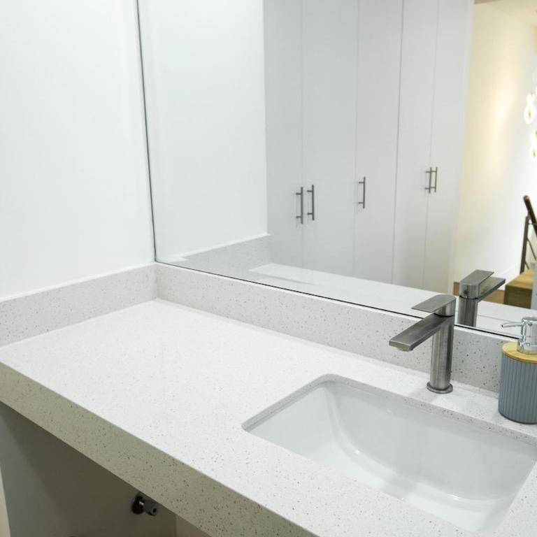 Mezanine Deluxe Miraflores - Two-Bedroom Apartment - 24