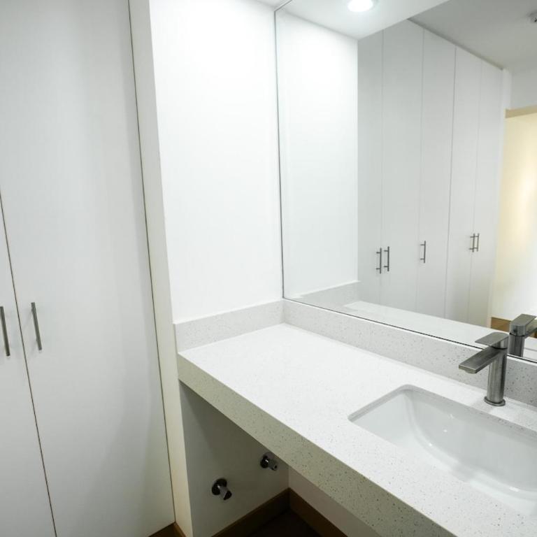 Mezanine Deluxe Miraflores - Two-Bedroom Apartment - 40