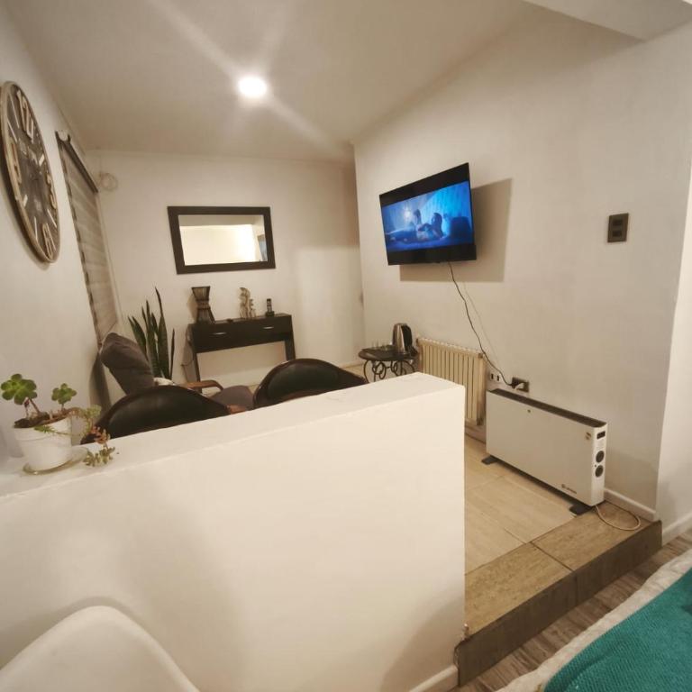 Departamento Estudio - acceso directo a carretera - Apartamento de 1 dormitorio - 14