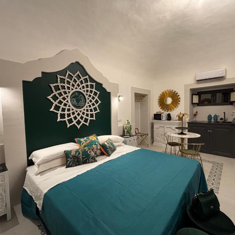 Moresco Suites - Superior King Room - 11