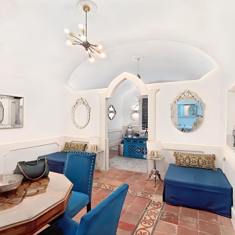 Moresco Suites - Luxury Quadruple Room - 4