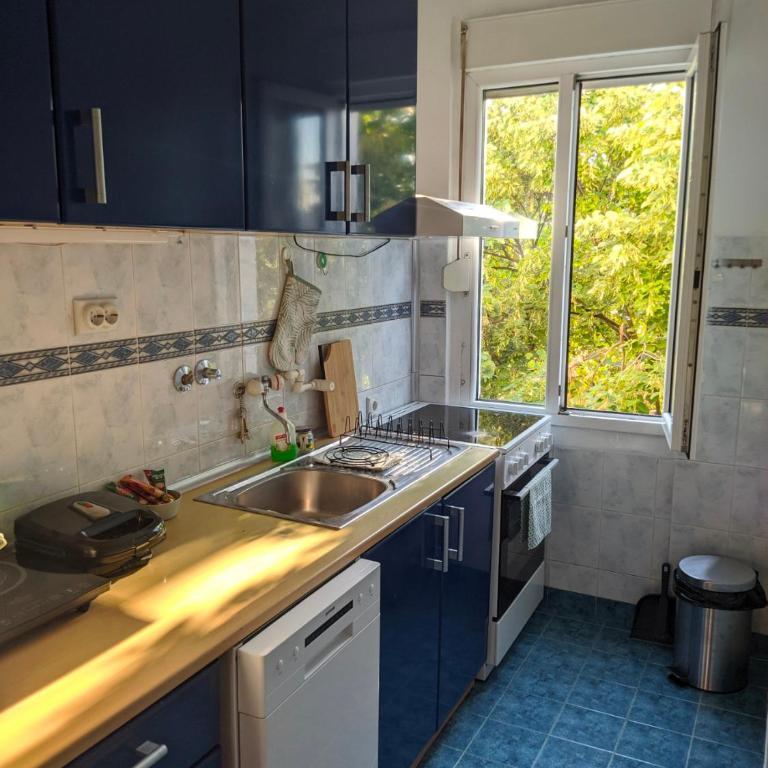 Golden lady - Two-Bedroom Apartment - 4