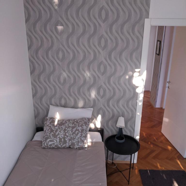Golden lady - Two-Bedroom Apartment - 12