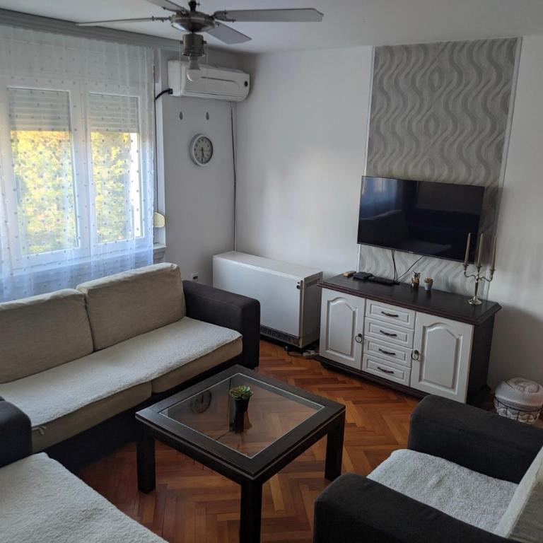 Golden lady - Two-Bedroom Apartment - 17