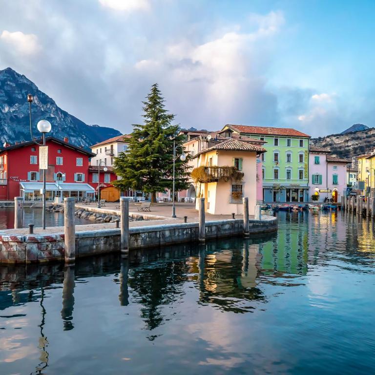 Torbole On the Moon Apartment near Beach - Happy Rentals - Apartment mit Blick auf die Berge - 22