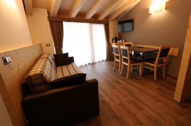 DolceVita Ambiez B&B - Familiensuite mit Balkon - 6