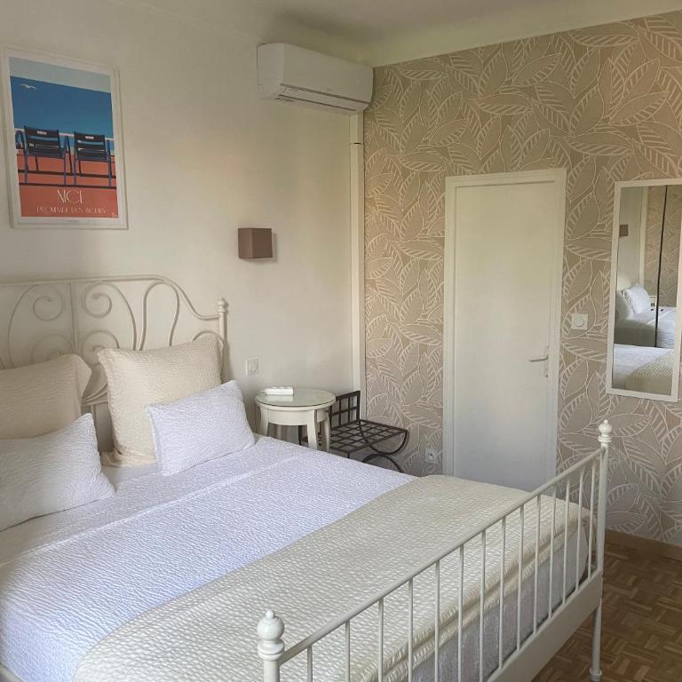 Logis Hôtel Villa Victorine - Chambre Double Supérieure - 1