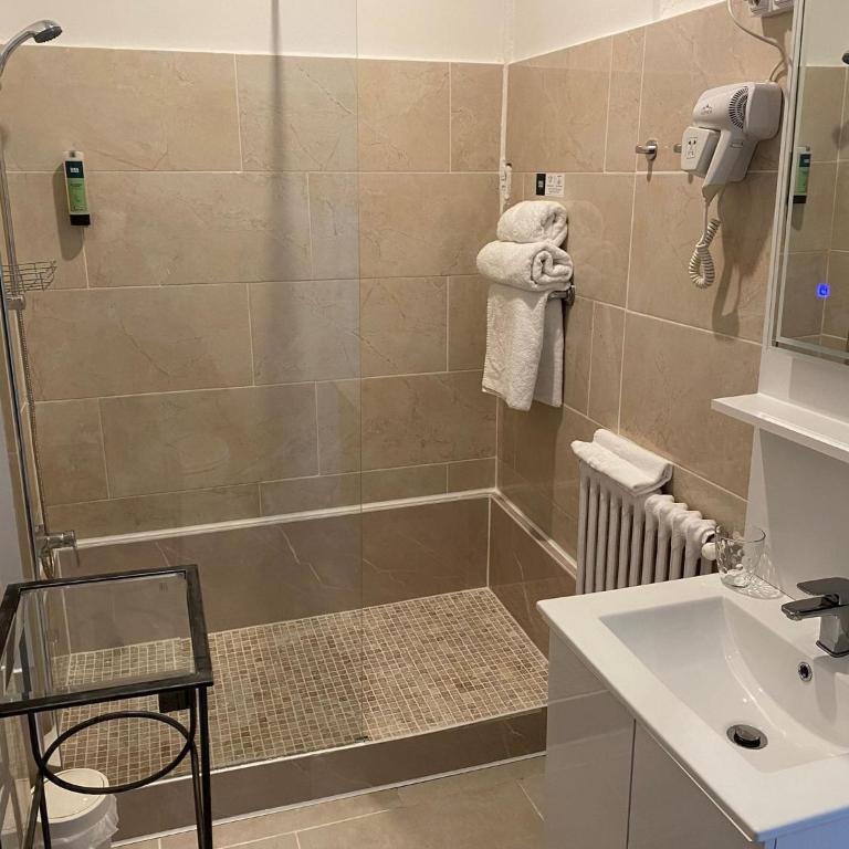 Logis Hôtel Villa Victorine - Chambre Double Standard avec Climatisation - 5
