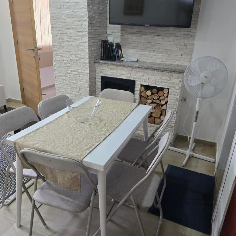 APARTMANSKI SMEŠTAJ SOLARIS kod Aqua Parka SUPERIOR & FAMILY Apartments - Apartman sa 2 Spavaće Sobe i Terasom - 9