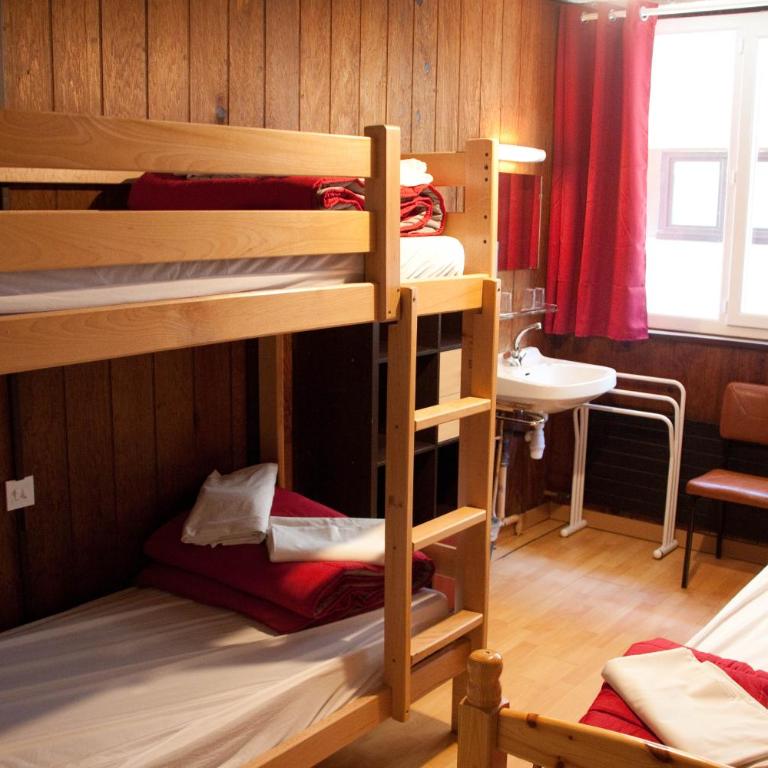 Hébergement Artense - Chambre Double avec Salle de Bains Privative - 10