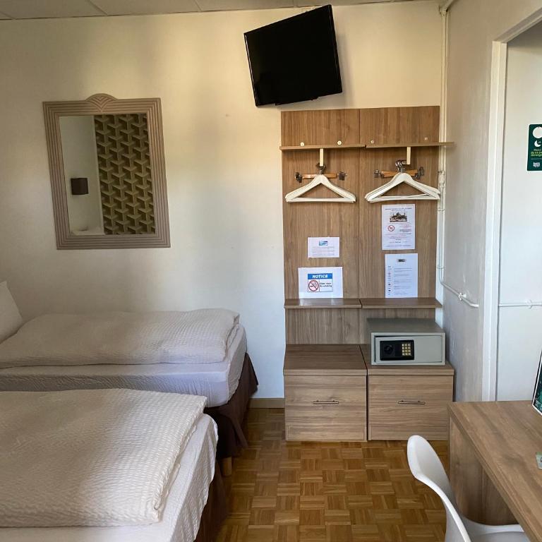 Logis Hôtel Villa Victorine - Chambre Triple ou Lits Jumeaux - 1