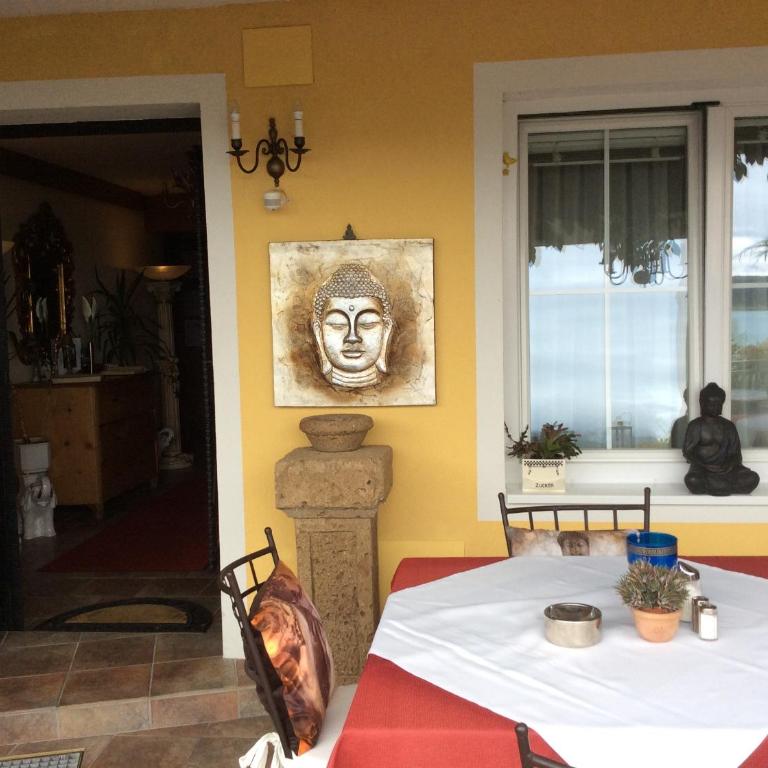 Villa Desiree - Hotel Garni - Adults Only - Budget Doppelzimmer mit direktem Blick auf die Terrasse - 1