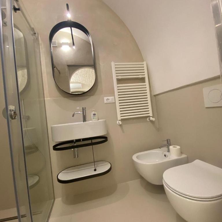 Suite Prima Pietra con Piscina idromassaggio riscaldata - Monolocale con Vasca Idromassaggio - 13