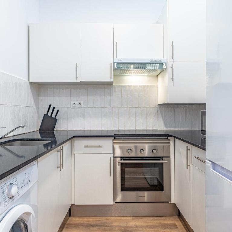 GMC Turistics - La Casa de los Álamos - Two-Bedroom Apartment - 6