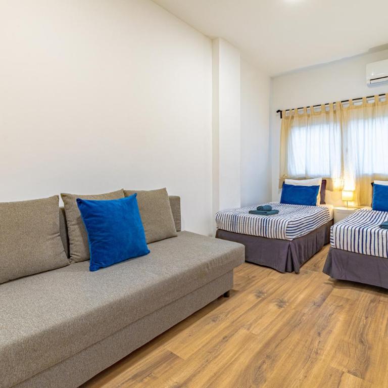 GMC Turistics - La Casa de los Álamos - Two-Bedroom Apartment - 8