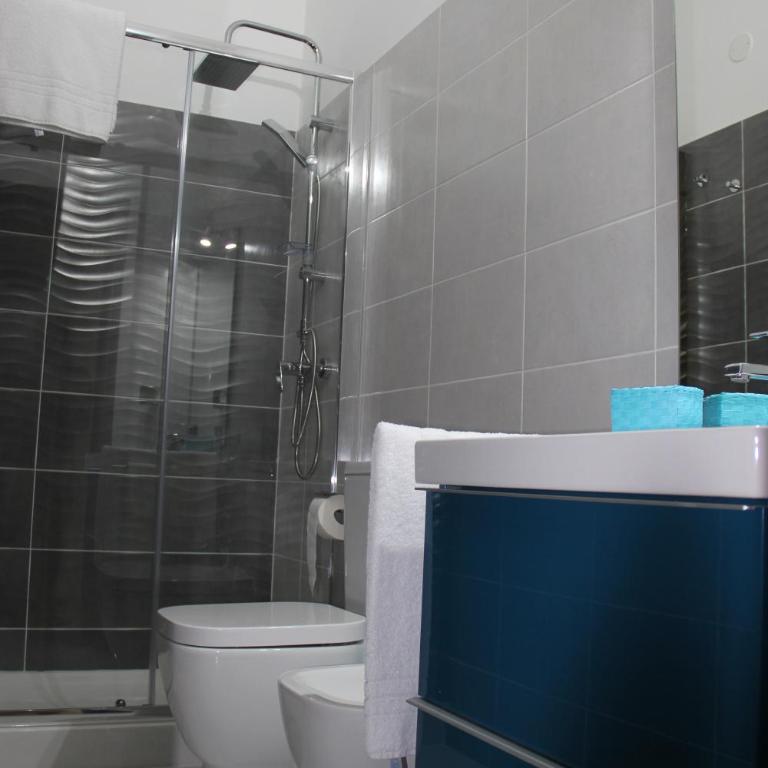 B&B Albergo Sicilia City Center - Camera Matrimoniale con Balcone - 6