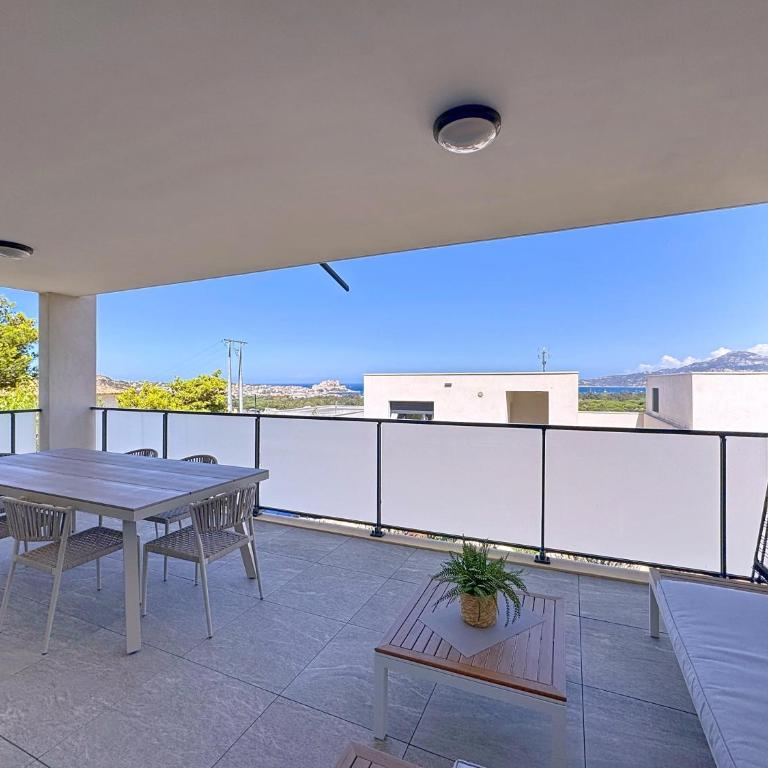 Appartement avec vue sur la mer et la citadelle - Appartement 1 Chambre - Vue sur Mer - 1