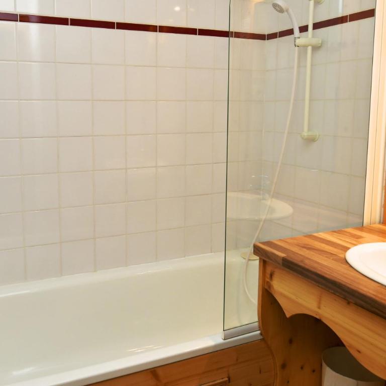 Chartreuse 1 036-FAMILLE & MONTAGNE appart 6 pers - Appartement avec Vue sur la Montagne - 7