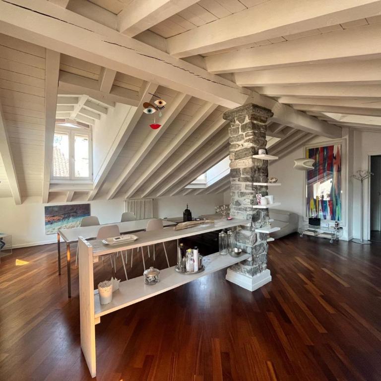 Vanessa's Art Rooftop Historic Center Como - Appartamento Superior con 2 Camere da Letto - 1