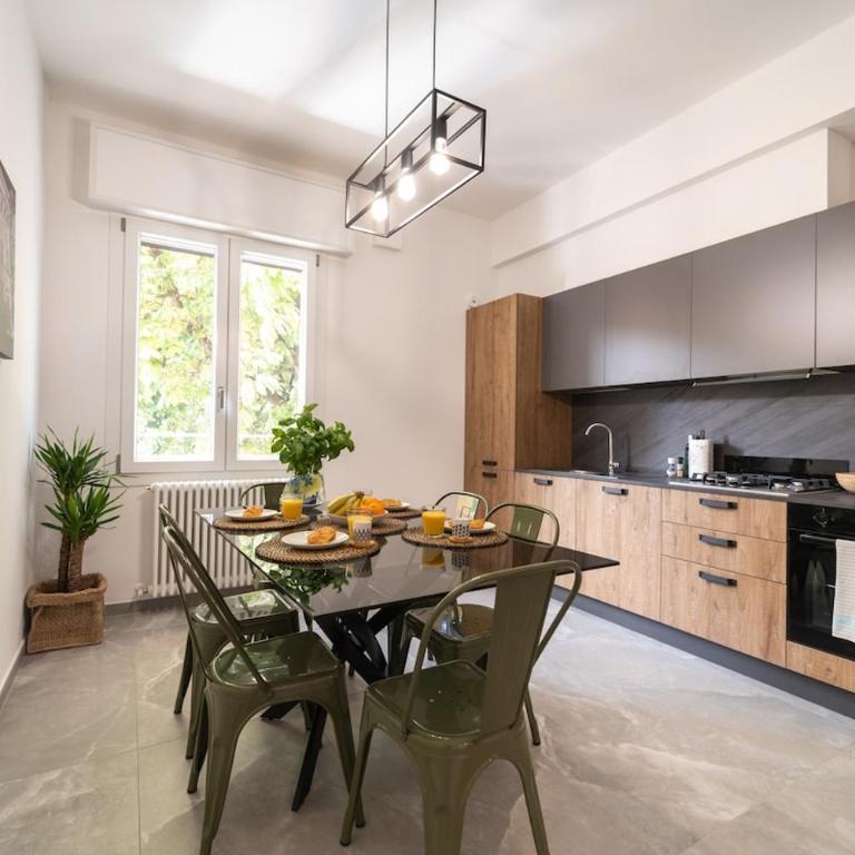 Luxury Station Oasis with Balcony - Appartamento con 2 Camere da Letto - 15