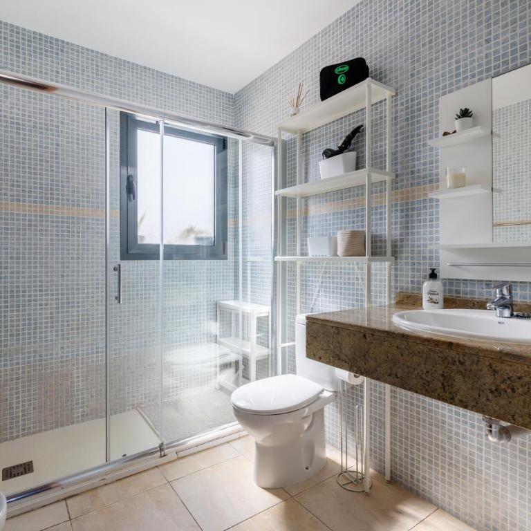 LUXURY VILLA PERLA DEL MAR - Three-Bedroom Villa - 8