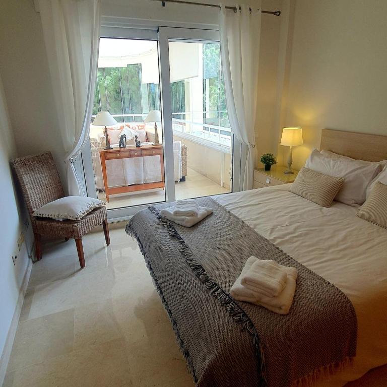 Beachfront spacious 4-Bed Apartment, Los Granados - Four-Bedroom Luxury Apartment - 17