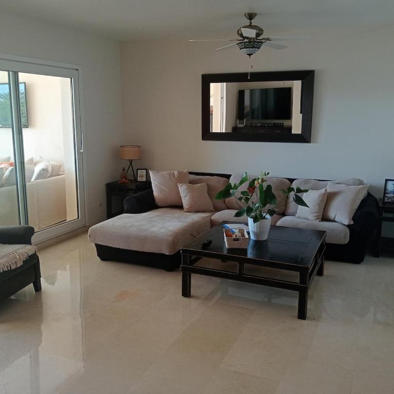 Beachfront spacious 4-Bed Apartment, Los Granados - Four-Bedroom Luxury Apartment - 3