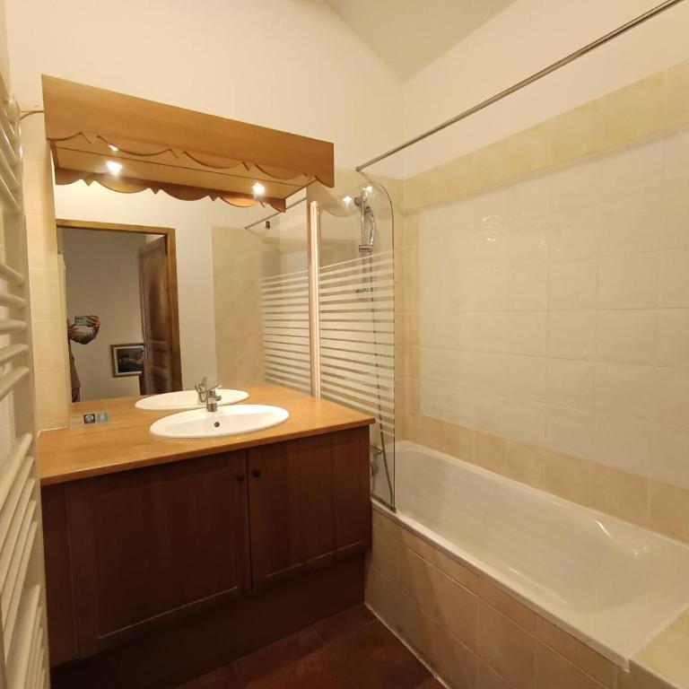 Résidence Les Airelles - appartement en duplex - Garage couvert - 50 m des pistes de ski MAE-4114 - Apartment - 9