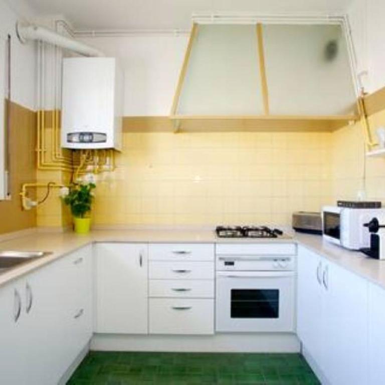 S4D Villarroel Clinic - Four-Bedroom Apartment - 10