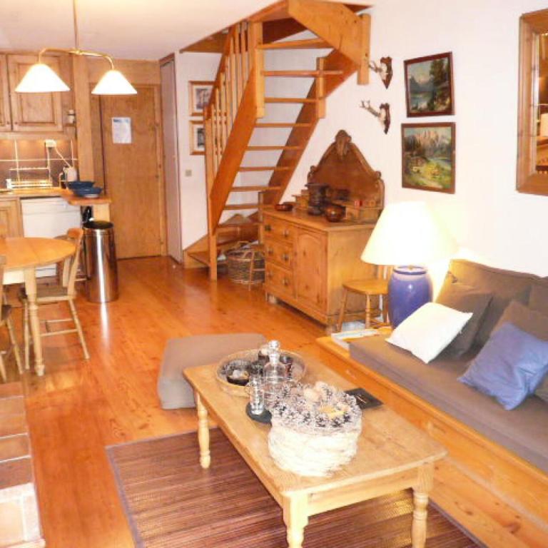 Chalet De Meribel - Charmant appartement 3 pièces en duplex 6 personnes dans le centre de Méribel proche des commerces et des pistes de ski MAE-0023 - Appartement - 1