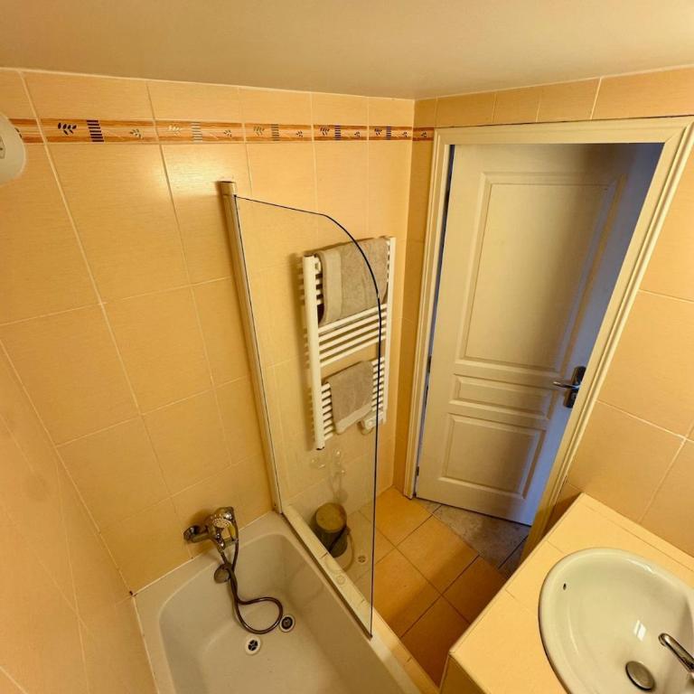 2 pièces Bord de mer - Parking-Clim-Piscine - Appartement 1 Chambre - 19