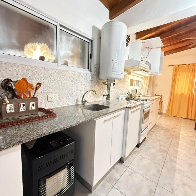 Casa con pileta, jardín y parrilla para toda la familia - Casa de 2 dormitorios - 8