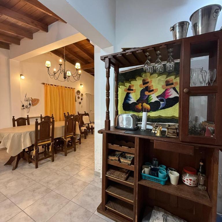 Casa con pileta, jardín y parrilla para toda la familia - Casa de 2 dormitorios - 33