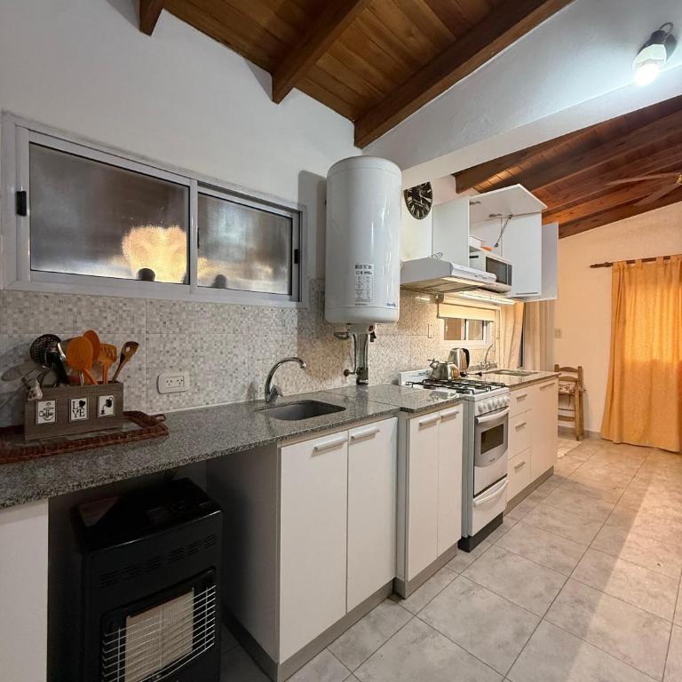 Casa con pileta, jardín y parrilla para toda la familia - Casa de 2 dormitorios - 26