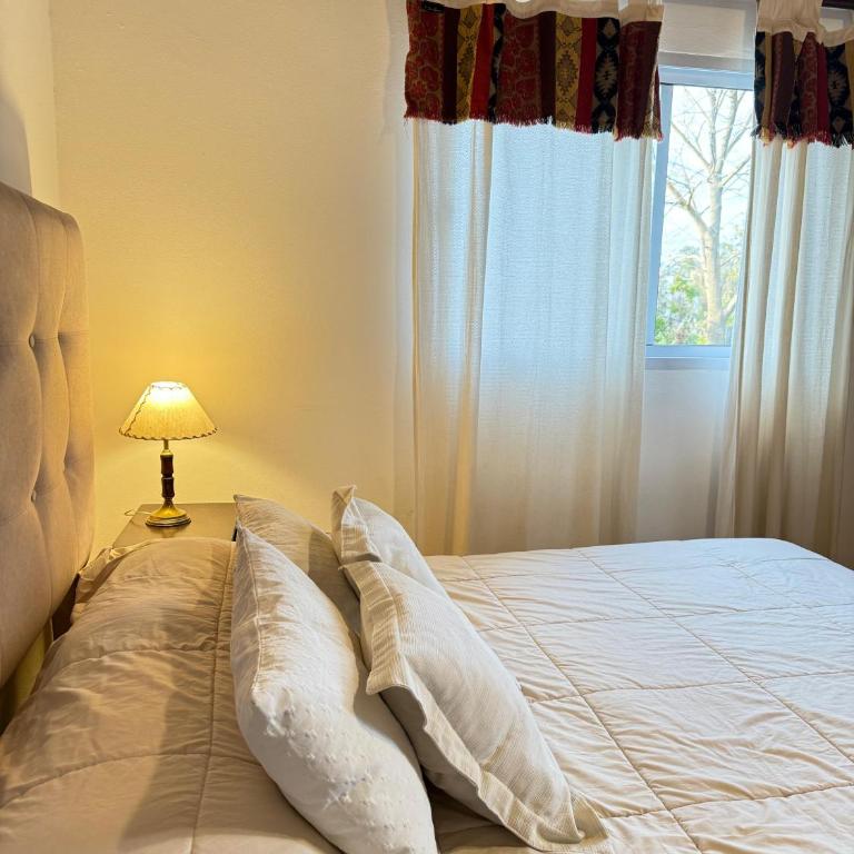 Casa con pileta, jardín y parrilla para toda la familia - Casa de 2 dormitorios - 31