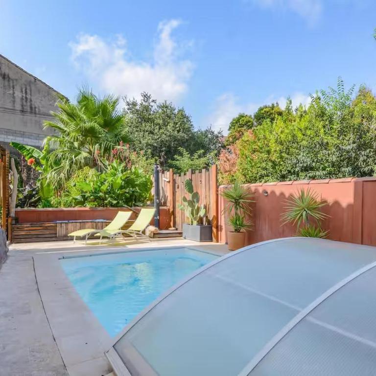 Maison cosy proche centre Arles - jusqu'à 8 personnes - Maison 1 Chambre - 48