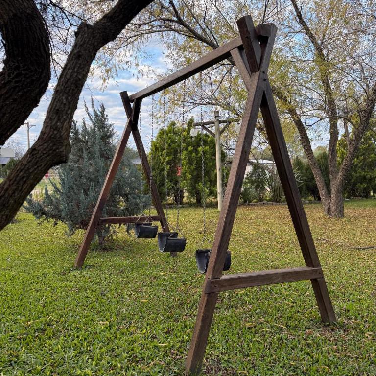 Casa con pileta, jardín y parrilla para toda la familia - Casa de 2 dormitorios - 46
