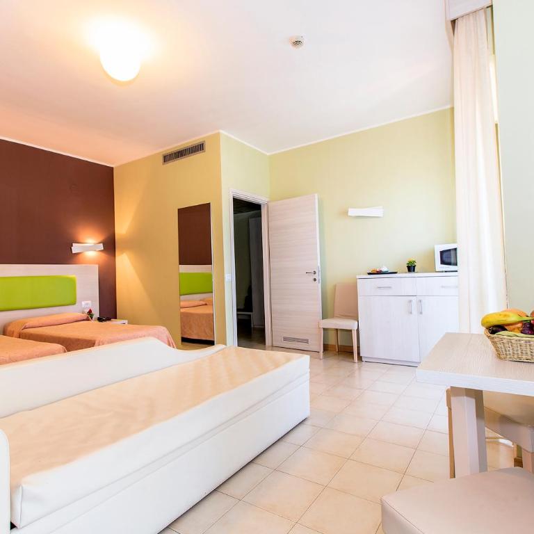 Hotel Residence Ulivi E Palme - Camera Tripla Superior - 2