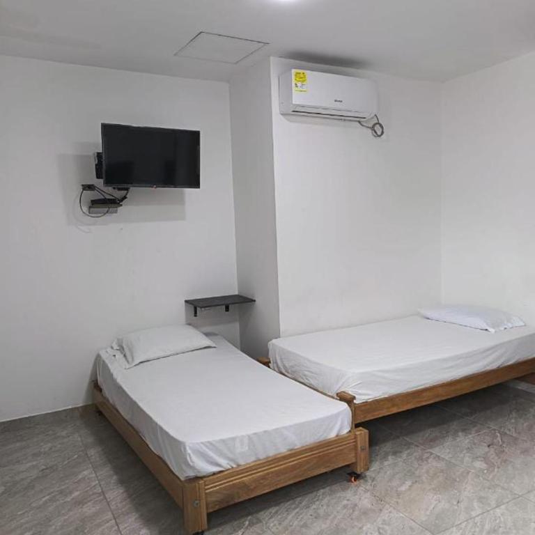 HOTEL d ROHI - Habitación cuádruple - 4