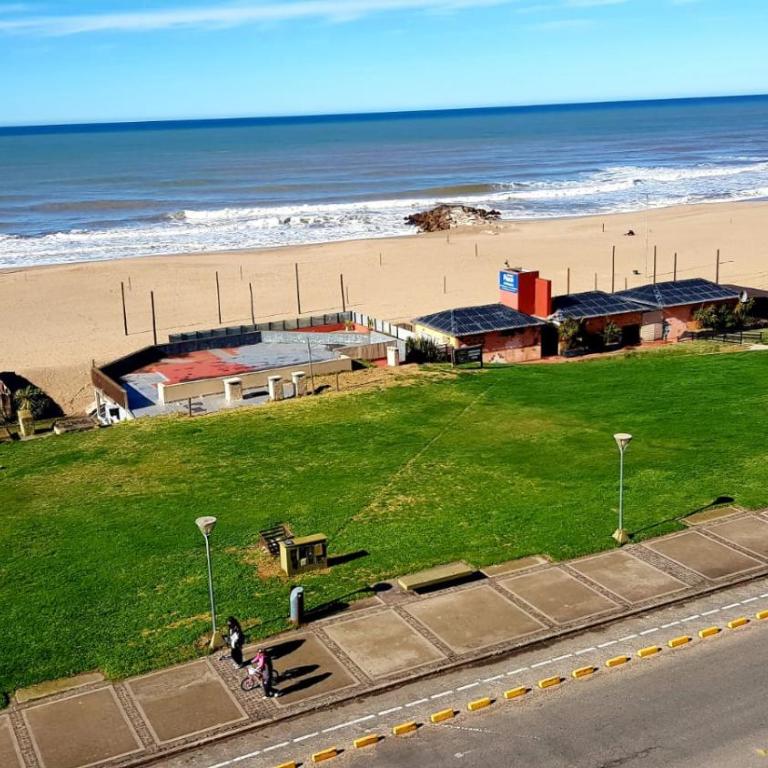 Departamento con cochera vista al mar - One-Bedroom Apartment - 16