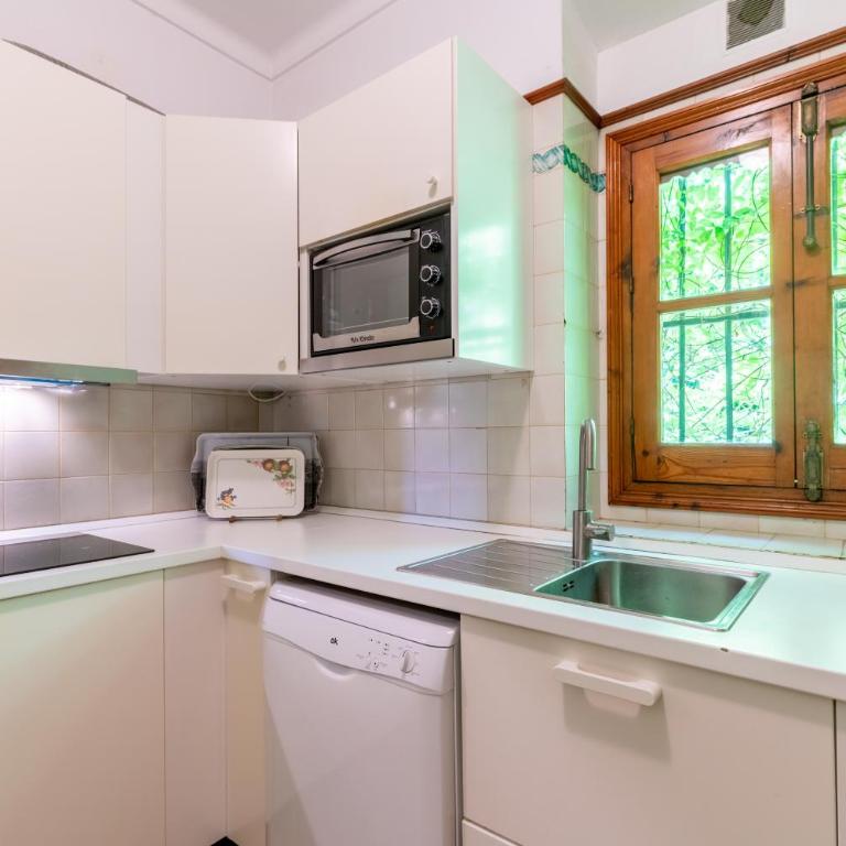 Villa Elvira, exclusive Pool and Gardens in the heart of Sevilla - Villa - 16