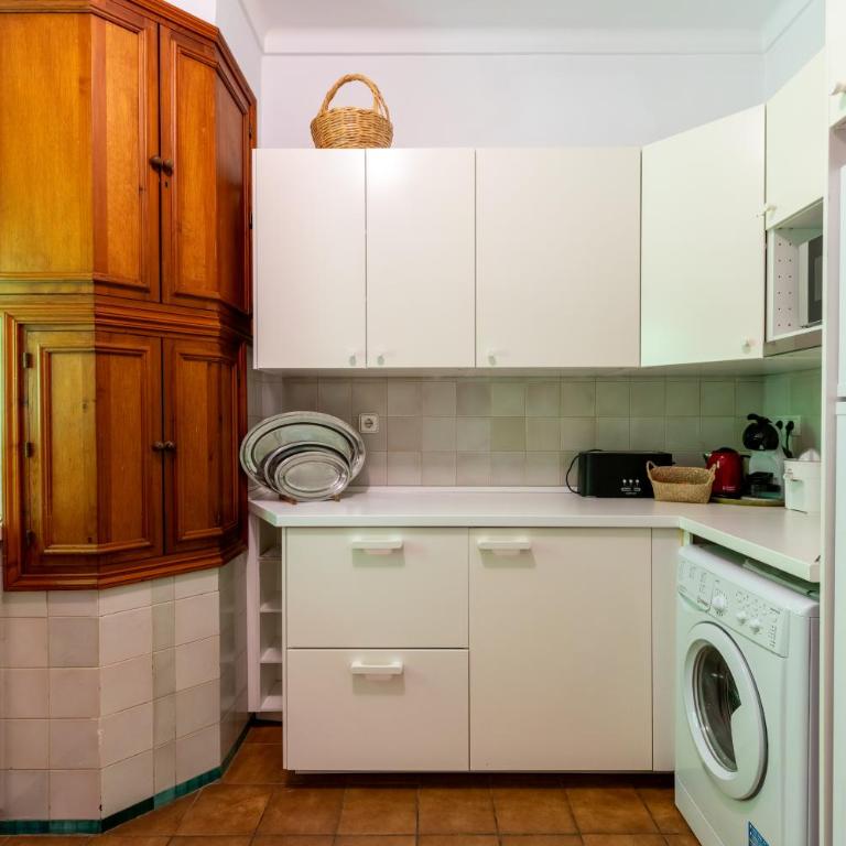 Villa Elvira, exclusive Pool and Gardens in the heart of Sevilla - Villa - 12