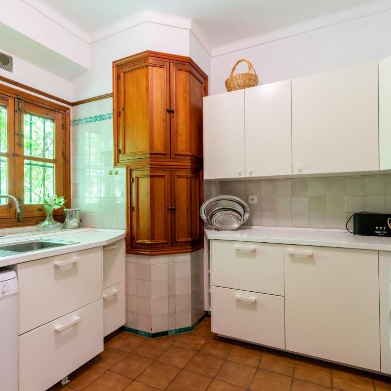 Villa Elvira, exclusive Pool and Gardens in the heart of Sevilla - Villa - 13