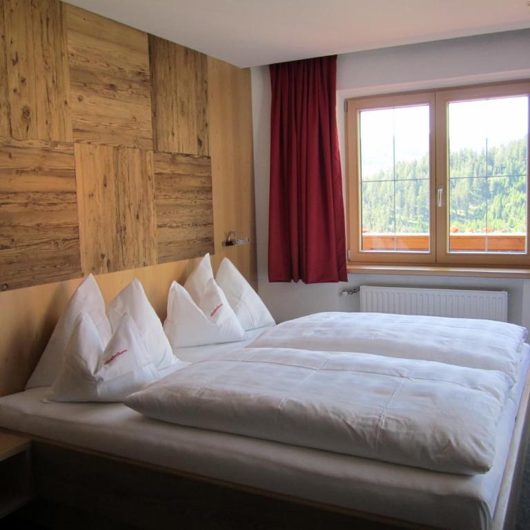Elisabeth Serfaus inkl der SUPER SOMMER CARD im SOMMER 2026 - Deluxe Doppelzimmer mit Balkon - 4