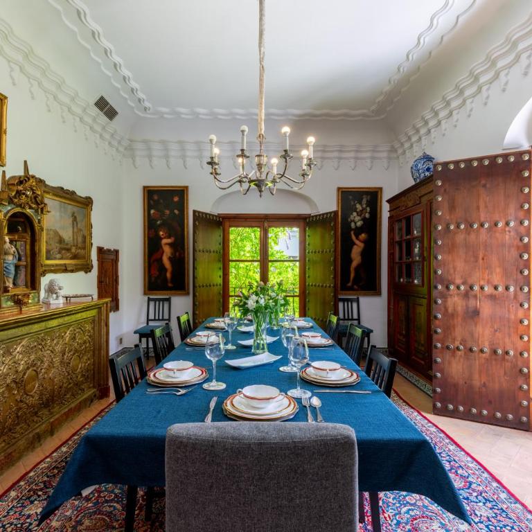 Villa Elvira, exclusive Pool and Gardens in the heart of Sevilla - Villa - 20