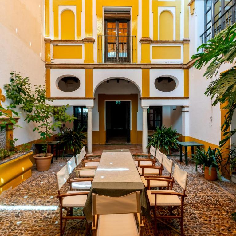 Villa Elvira, exclusive Pool and Gardens in the heart of Sevilla - Villa - 3