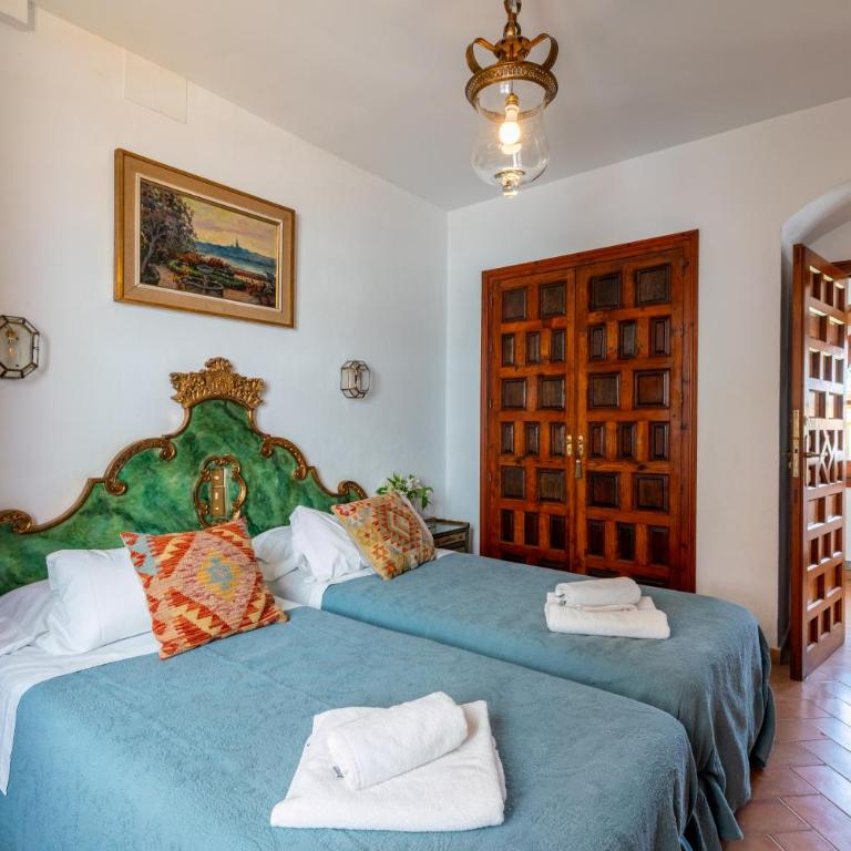 Villa Elvira, exclusive Pool and Gardens in the heart of Sevilla - Villa - 73