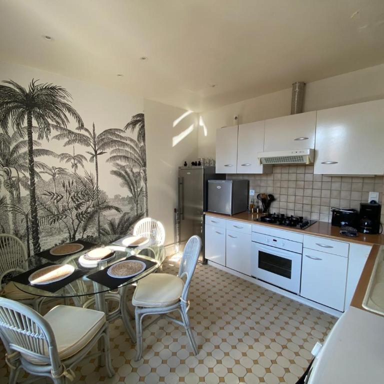 LE DARCET - Hypercentre - Calme - Proche Gare & Thermes - Appartement 2 Chambres avec Balcon - 9